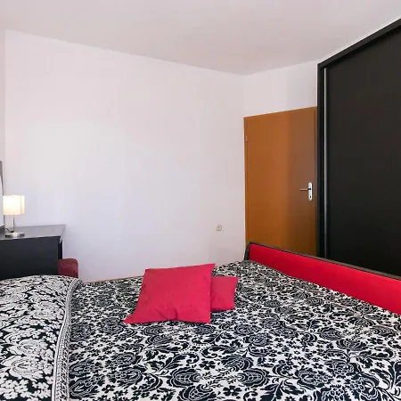 Apartment Bella Vista - Opa104 By Interhome