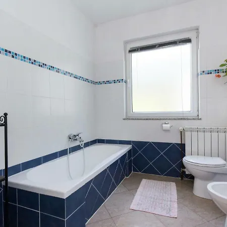 Bella Vista-5 By Interhome شقة Jurdani